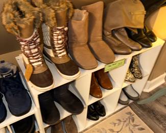 Items Located In The Master Bedroom