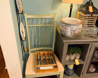 Items Located In The Dining Room