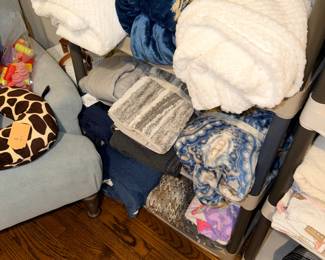 Items Located In The 2nd Bedroom