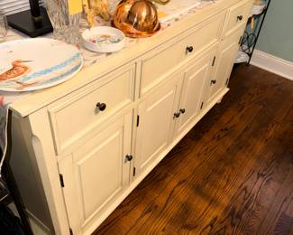 Items Located In The Dining Room