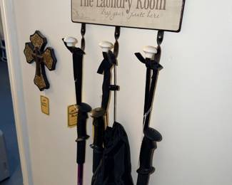 Items Located In The Lower Level Landing