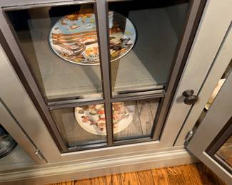 Items Located In The Dining Room