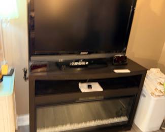 Items Located In The Master Bedroom