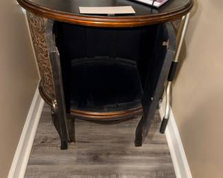 Items Located In The Master Bedroom