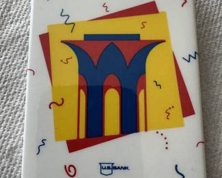 Souvenir Pin from 1991 opening of downtown Seattle Art Museum