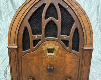 Antique Cathedral Style Radio