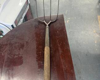 4 Tine Pitchfork 