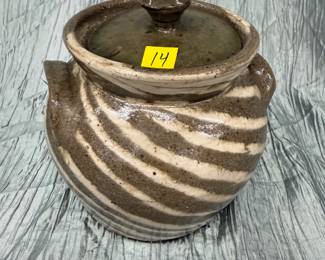 Vale North Carolina Swirled Ceramic Pot With Lid