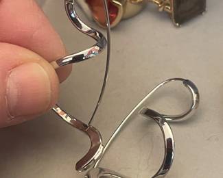 white gold pierced earrings 