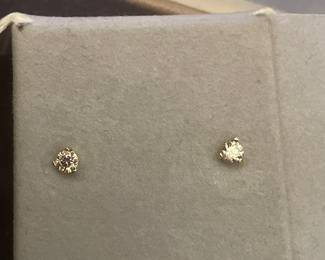 NEW 14K GOLD DIAMOND STUD EARRINGS  -PERFECT FOR SECOND HOLES OR YOUNGER FOLKS- NICE SMALL  DIAMONDS  TAKEN FROM A BIGGER PIECE $249 PAIR HAVE 4-5 PAIRS ALL NEW  