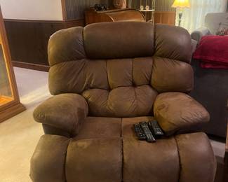 Large recliner 