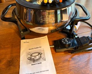 Electric Fondue Pot