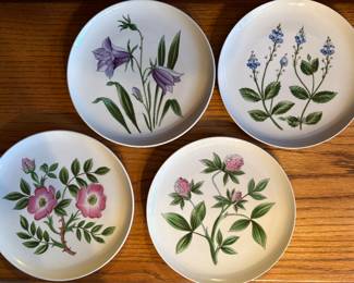 Swedish Flora Plate Set