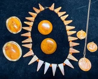 Choker Style Necklace With Complementing Earrings