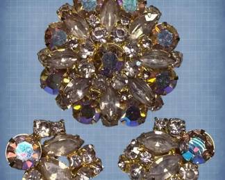 La Roco Rhinestone Brooch Earrings