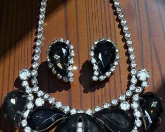 Black and rhinestone statement necklace with earrings