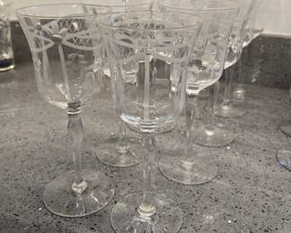 Vtg floral wine glasses 