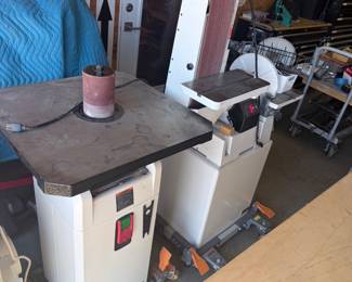JET JOSS-S Floor Model Oscillating Spindle Sander & JET combination belt and disc sander.