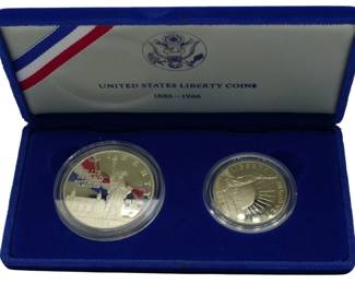 127 - 1986 US Liberty Silver and Half Dollar Set