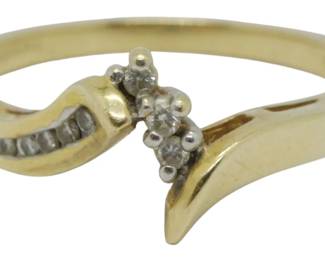269 - 14K Gold and Diamond Ring, Ring Size:6 0.07oz
