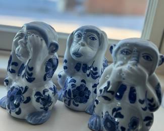 BLUE WHITE DELFT MONKEYS