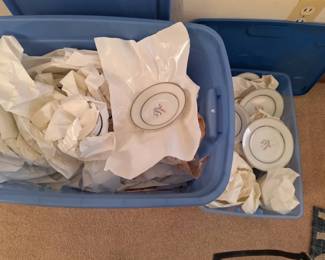 12 Pc Setting Of Noritake Crest China