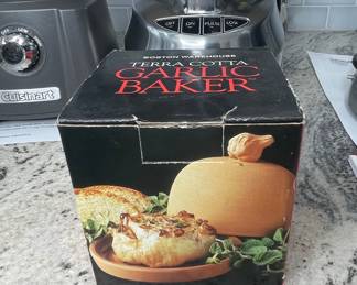 Boston Warehouse Terra Cotta Garlic Baker