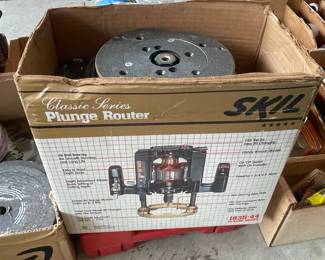 SKIL Classic Series Plunge Router 1835:44