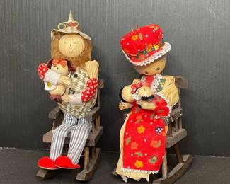 Vintage Corn Husk Doll Couple 