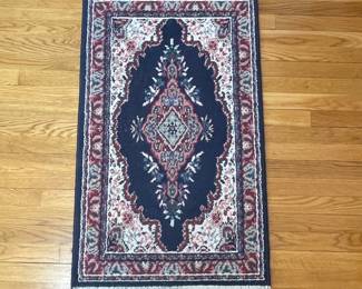 Machine-Made Persian-Style Accent Rug