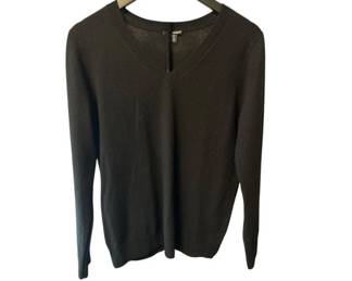 Hilary Radley V‑Neck Sweater – Vegan Cashmere Style, Size Medium