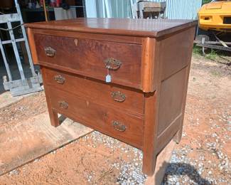 1850's 3 Drawer Chest >>> pegged construction <<<