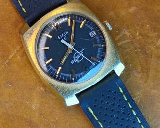 With band, Elgin Swissonic wrist watch, 1970's, electric, runs, needs cleaning and adjustment