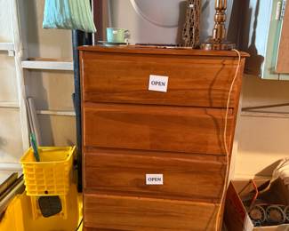 Tal Dresser, Mop, Decorative Lamp