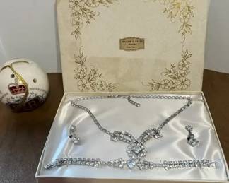 Mini Parure Set And Silver Jubilee Pomander