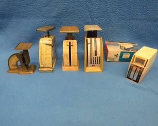 Lot 17. Five vintage postal scales. One with the original box.