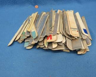 Lot 21. License plates ends