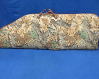 Lot 360. RH Hoyt Easton compound bow with an Allen case. 30"-32" draw length, adjustable 45-60# draw weight, and 41" string. Includes stabilizer.