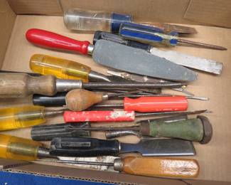 Lot 387. Wood chisels and more