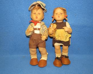 Lot 326. Vintage Goebel Hummel Gretl and Hansel(?) dolls. Made in pre-war Germany.