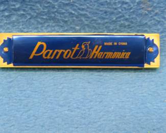 Lot 148. Parrot Harmonica in the box. May be new old stock.