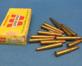 Lot 173. 34 mixed rounds of 32 Winchester