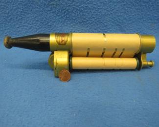 Lot 146. QRS Clarola with one paper roll. Seems to be in excellent condition, but the sound is not good. harmonicas.