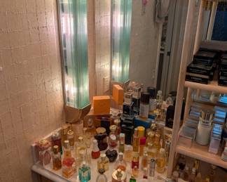 Cosmetics / Perfumes; Chanel, La Prarie and more 