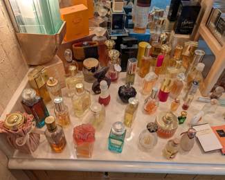 Cosmetics / Perfumes; Chanel, La Prarie and more 