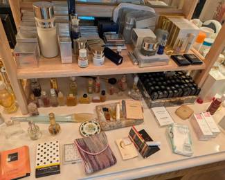 Cosmetics / Perfumes; Chanel, La Prarie and more 