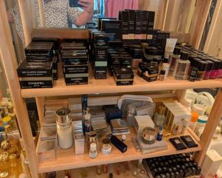 Cosmetics / Perfumes; Chanel, La Prarie and more 