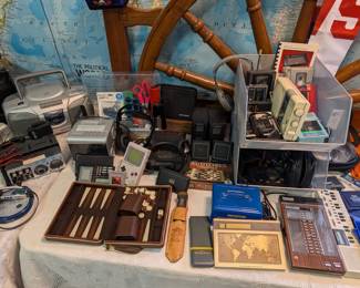 Vintage Electronics, Small Radios 