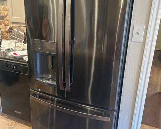 GE Like new Refrigerator!