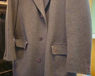 Men's beautiful overcoat made in England. Size ML